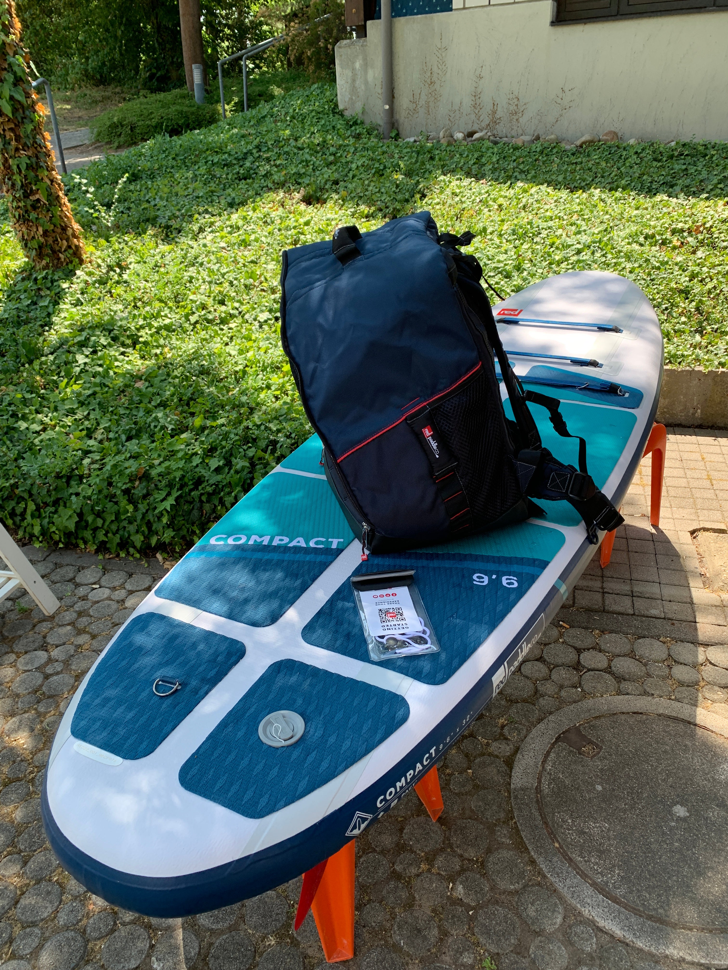 Gebrauchtes RED PADDLE Compact MSL PACT Inflatable Paddle Board Package 9'6" (Beispielbilder)