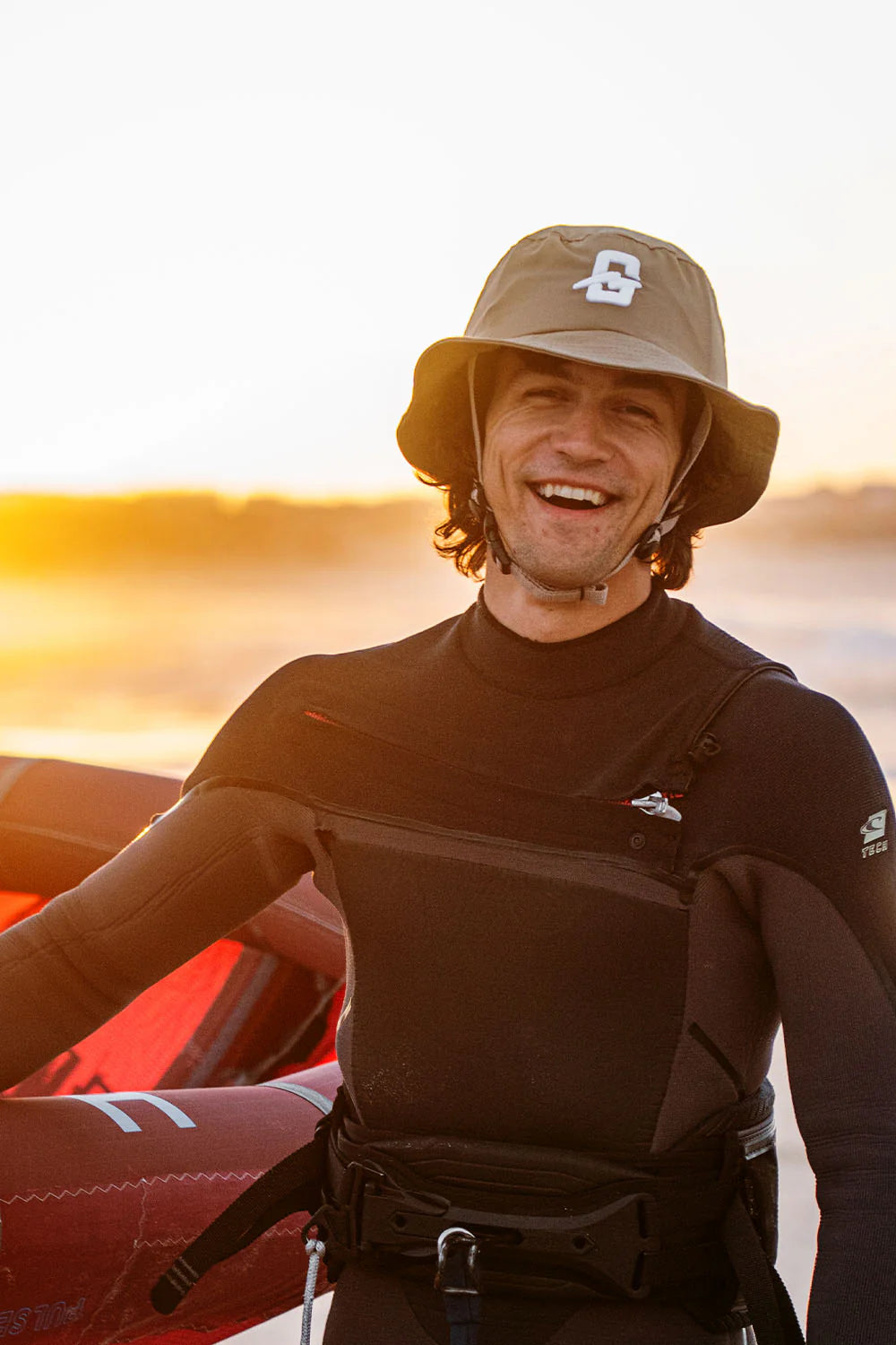 Foil- Kite- Wake Board Bangproof Helm-Bucket - Khaky