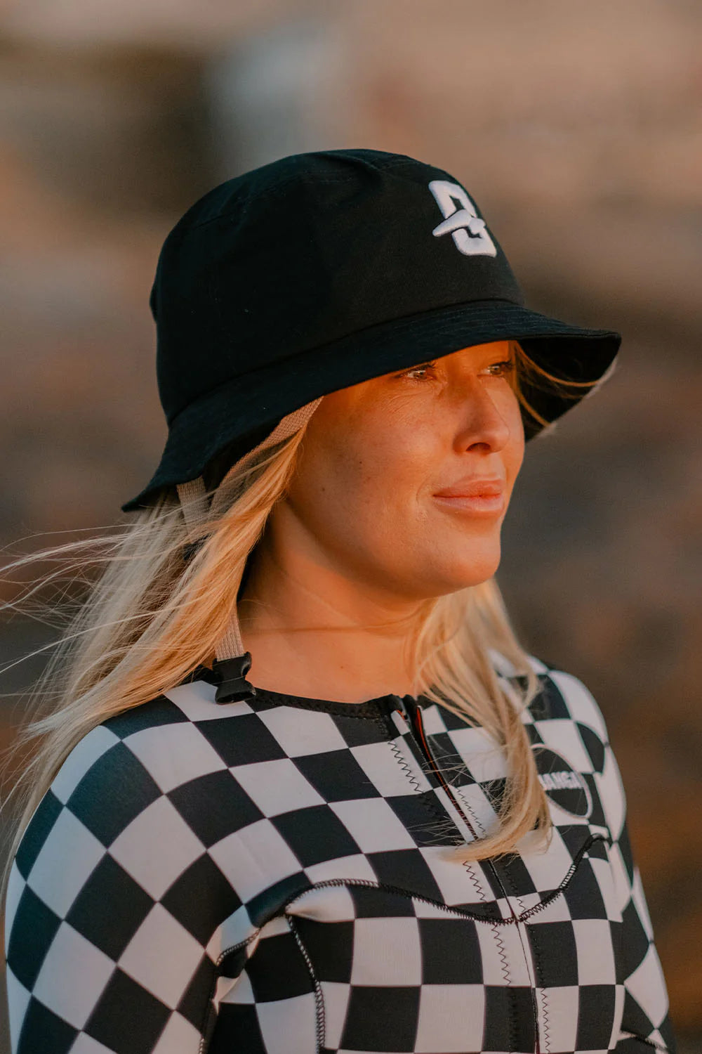 Foil- Kite- Wake Board Bangproof Helm-Bucket - Black (L)